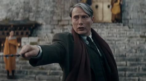 Fantastic Beasts Secrets Of Dumbledore First Trailer Jude Law Mads