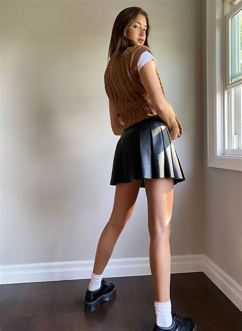 OLIVE SKIRT Vegan Leather Mini Skirt Cute Skirts Short Skirts Skirt Fashion Fashion Outfits