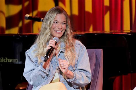 10 things we learned at an evening with leann rimes at the grammy museum