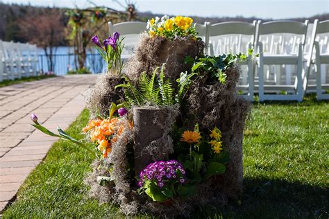 After a long walk on the spanish moss trail, come home to our relaxing accommodations at the cuthbert house inn. Artistic vignettes mark the entrance to the ceremony area ...