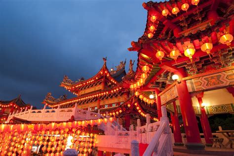 Most Famous Roofs | Chinese new year, Newyear, Chinese new year traditions