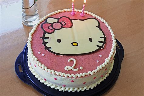 Wir backen heute einen pink velvet cake im süßen hello kitty style. Kinder torten hello kitty Rezepte | Chefkoch.de