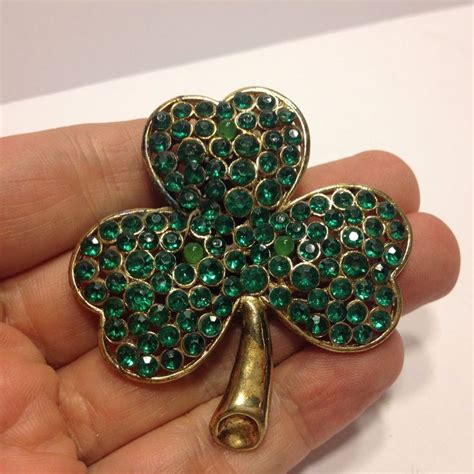 Vintage Green Rhinestone Irish Shamrock Clover Brooch Pin Gold Tone