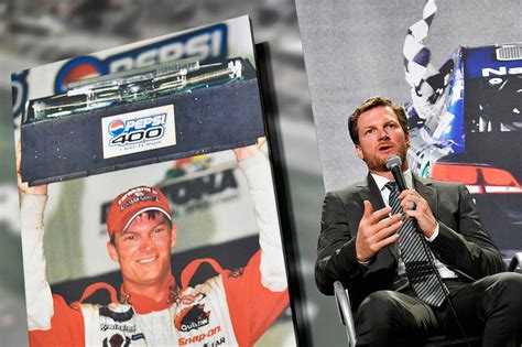 Dale Earnhardt Jr To Retire After 2017 Season The Daily World