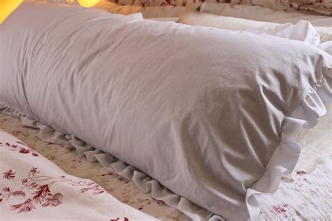 do it yourself divas: DIY: Body Pillow Cover