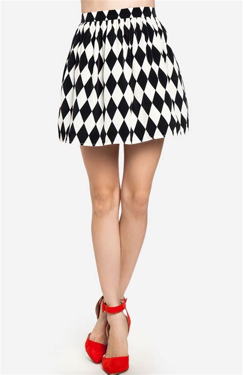 Dailylook Diamond Checkered Skirt In Blackwhite Checkered Skirt Checkered Skirt Outfit Skirts