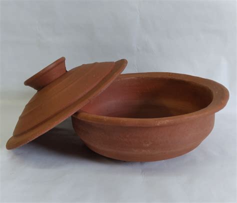 Clay Cooking Pot With Lid 8 Inch Gas Capable
