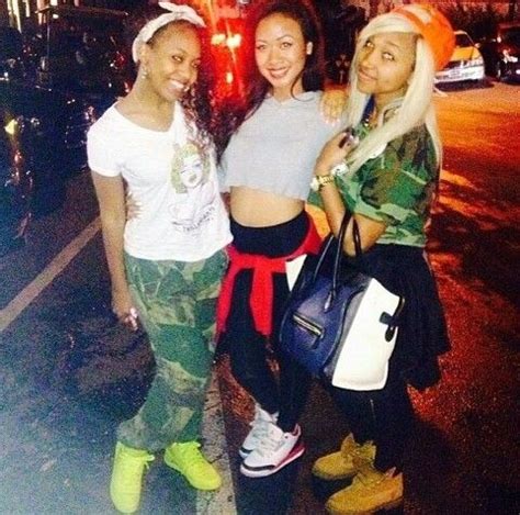 Zonnique Pullins And Bahja Rodriguez From The Omg Girlz Omg Girlz