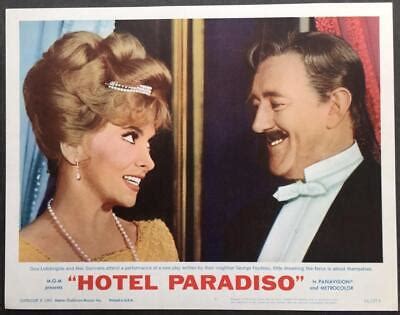 CLOSE UP OF Alec Guinness Gina Lollobrigida Hotel Paradiso Org Lobby Card PicClick UK