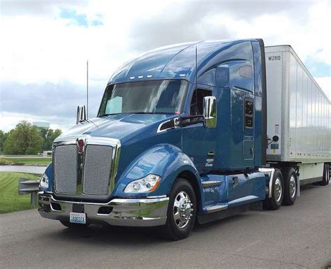 Paccar Recalls Nearly 7000 Kenworth Peterbilt Trucks Over Various Issues