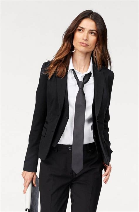 Suit Fashion Girl Fashion Fashion Outfits Women Ties Suits For Women Tie Women Outfit