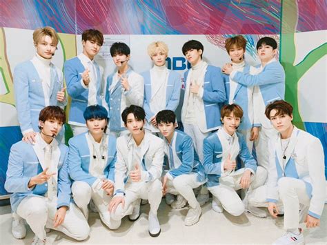 Seventeen (세븐틴), also stylized as svt, is a south korean boy group formed by pledis entertainment in 2015. KPOP boy group SEVENTEEN sets off on World Tour | HaB ...