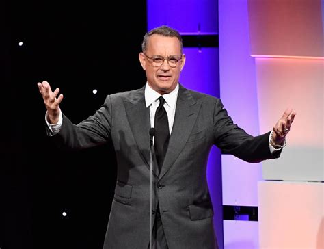 Tom Hanks Mister Rodger Biopic Snapped Up By Tristar Full Story