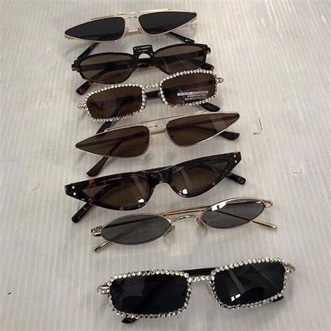 𝑐𝑙𝑜𝑠𝑔𝑎𝑙𝑙𝑒𝑟𝑦 ˚ ༘♡ ࿐ In 2020 Glasses Fashion Sunglasses Vintage
