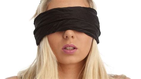 Why You Should Never Blindfold Your Girlfriend Nova 937
