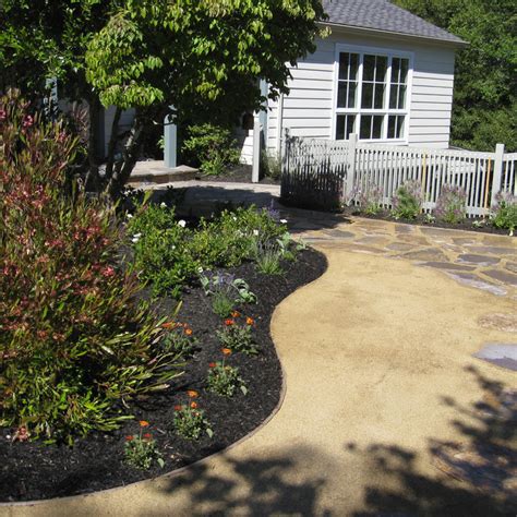 75 Beautiful Decomposed Granite Driveway Home Design Ideas And Designs