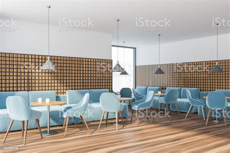 목재 테이블과 파란색 의자 탁 트인 창문이 있는 현대적인 카페 인테리어 실내에 대한 스톡 사진 및 기타 이미지 실내 의자