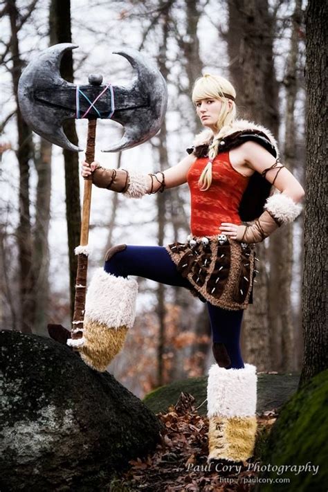 Pin By Raghad On Hiccstrid Httyd Rrre Astrid Cosplay Astrid