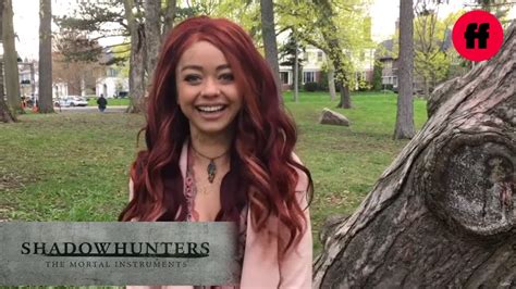 Shadowhunters Season 2 Sarah Hyland Shares A Message With Her Fans