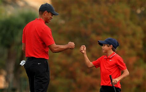 Tiger Woods Son Charlie Axel Mirrors Dad S Trademark Fist Pump After