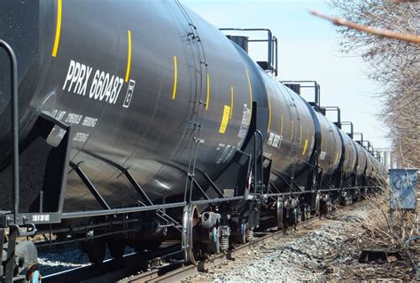 Protests Speed Limits Curb Canadas February Crude By Rail Shipments
