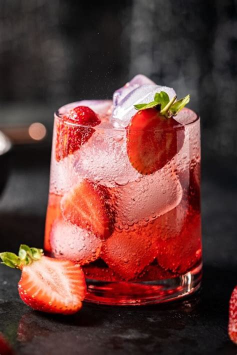 30 Easy Summer Cocktail Recipes 2022