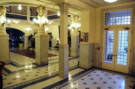 How The Menger Hotel Came To Be San Antonios Most Haunted Hotel