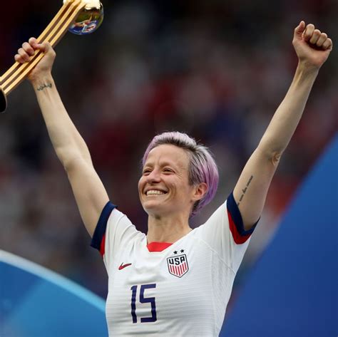 Megan anna rapinoe is an american professional soccer player who plays as a winger and captains ol reign of the national women's soccer leag. Megan Rapinoe is the internet new sensation