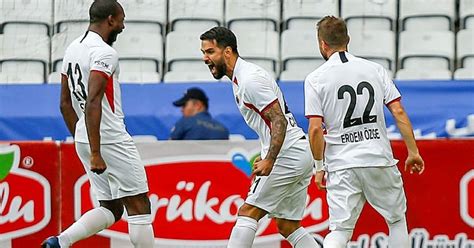 Erzurum'da sezon öncesi kamp çalışmalarını sürdüren antalyaspor ve gençlerbirliği, hazırlık maçında karşılaştı. Antalyaspor'dan tarihi hezimet! - Asist Analiz