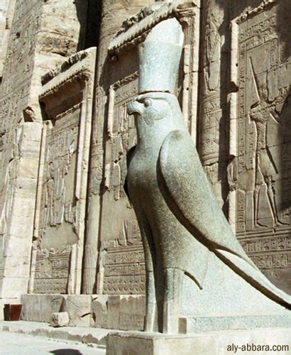 Égypte edfou temple horus le dieu faucon