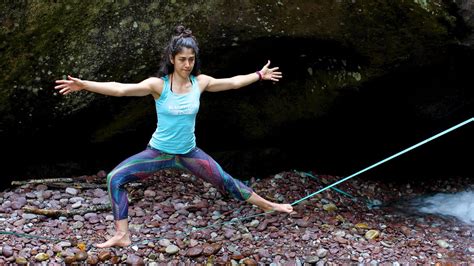 Slackline Yoga Tutorial By Andrea Dattoli The Warrior Pose Youtube