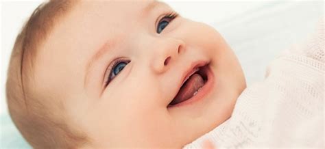 La Sonrisa Y La Risa En Los Bebés