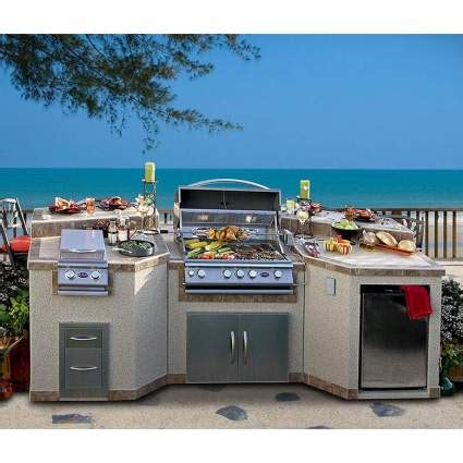 Cal Flame Outdoor Kitchen Island 1 ?quality=65&strip=all&w=425