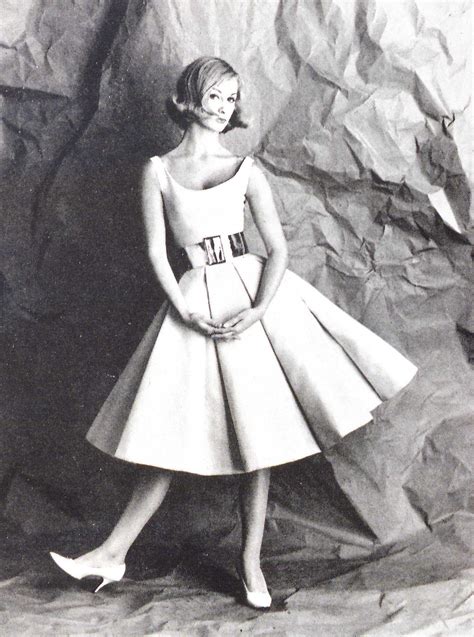 What Did Women Wear in the 1950s? 1950s Fashion Guide | Retro fashion vintage, 1950s fashion 