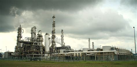 The plant has a capacity of 250 million. Petronas plant | Kerteh, Terengganu | saly ezmi | Flickr