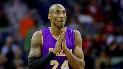 Celebrities react to Kobe Bryant's retirement news