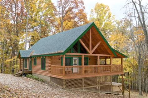 This super cute cabin has been recently remodeled with a classic farm house aesthetic that is if you are looking to enjoy a weekend getaway at the lake, this is one of the best ohio cabin rentals. Hocking Hills Cabin Rental in Ohio
