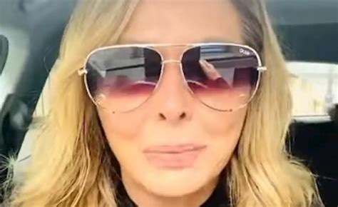 Carol Vorderman 61 Wows Fans With Natural Beauty As She Pouts For