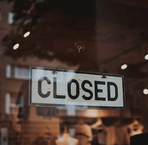 Closed Signage · Free Stock Photo