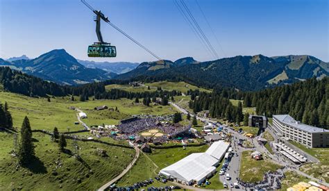 Cognate with low german swingen, english swing. Schwingen - Schwägalp 2019 Foto & Bild | sport, europe ...
