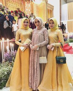 Pada ibu, posisi tidur terlentang dapat mengakibatkan sesak nafas dikarenakan terdesaknya diafragma oleh pertumbuhan. Model Baju Pesta Ibu Hamil - 14 Model Gamis Kebaya Gamis ...
