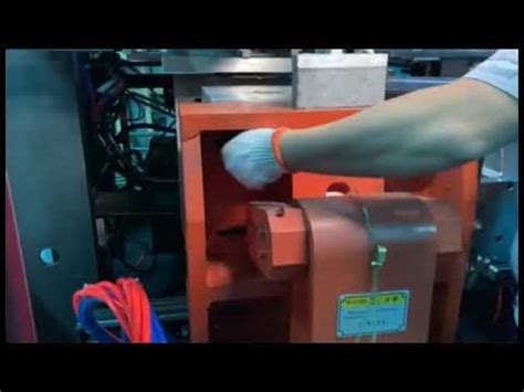 How To Load The Mold For Meper Blow Molding Machine Fs Youtube