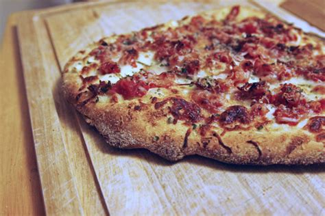 Desde macrojuegos.com te presentamos el estupendo juego gratis cocina con sara: Thin Crust Pizza Dough Recipe | Sarah's Cucina Bella ...