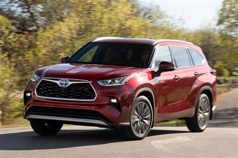 Toyota Highlander Hybrid Midsize Suv Is All New For 2020