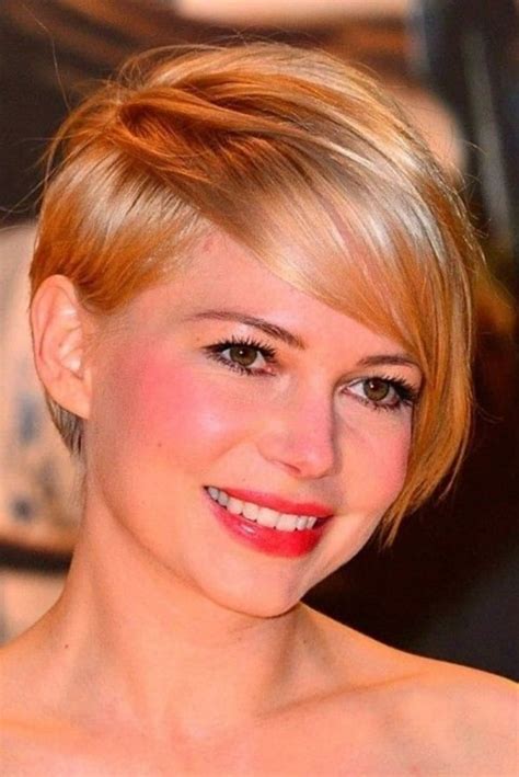 Maybe you would like to learn more about one of these? 55 Beautiful Short Hairstyles For Fat Faces And Double ...