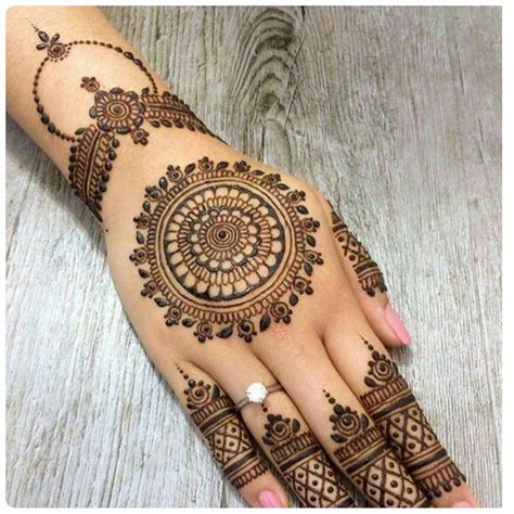 Back Hand Mehndi Design Simple And Easy And Beautiful Beautiful Latest