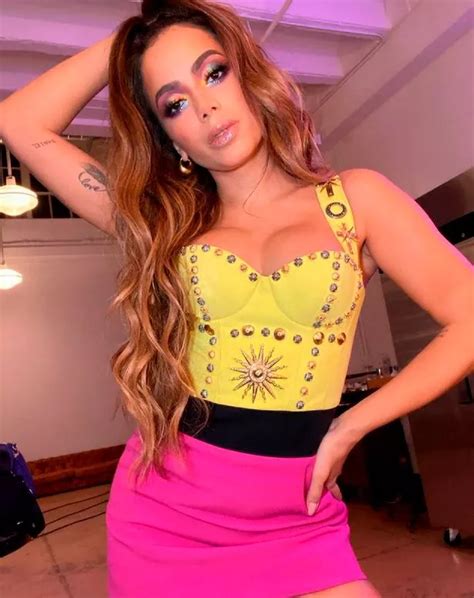 Leaked Onlyfans Video Shows Brazilian Pop Star Anitta Getting Anus Tattooed Daily Star