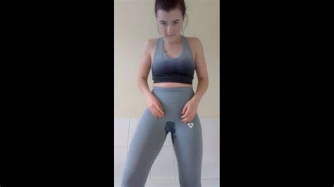 [female] minxycee peeing in gym leggings after sweaty workout omorashi and peeing videos