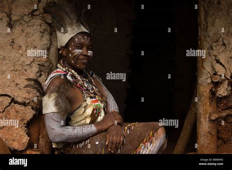 Kikuyu Woman At Her Hut Nyeri Central Highlands Kenya Stock Photo