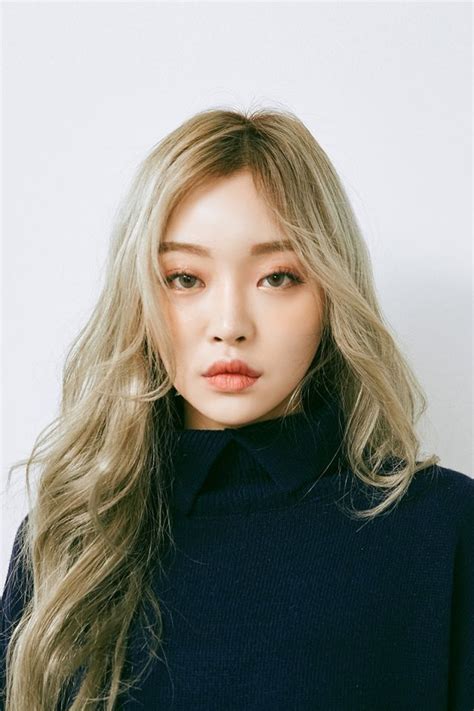 Chuu Saeeun Chuu Saeeun Blonde Hair Korean Blonde Asian